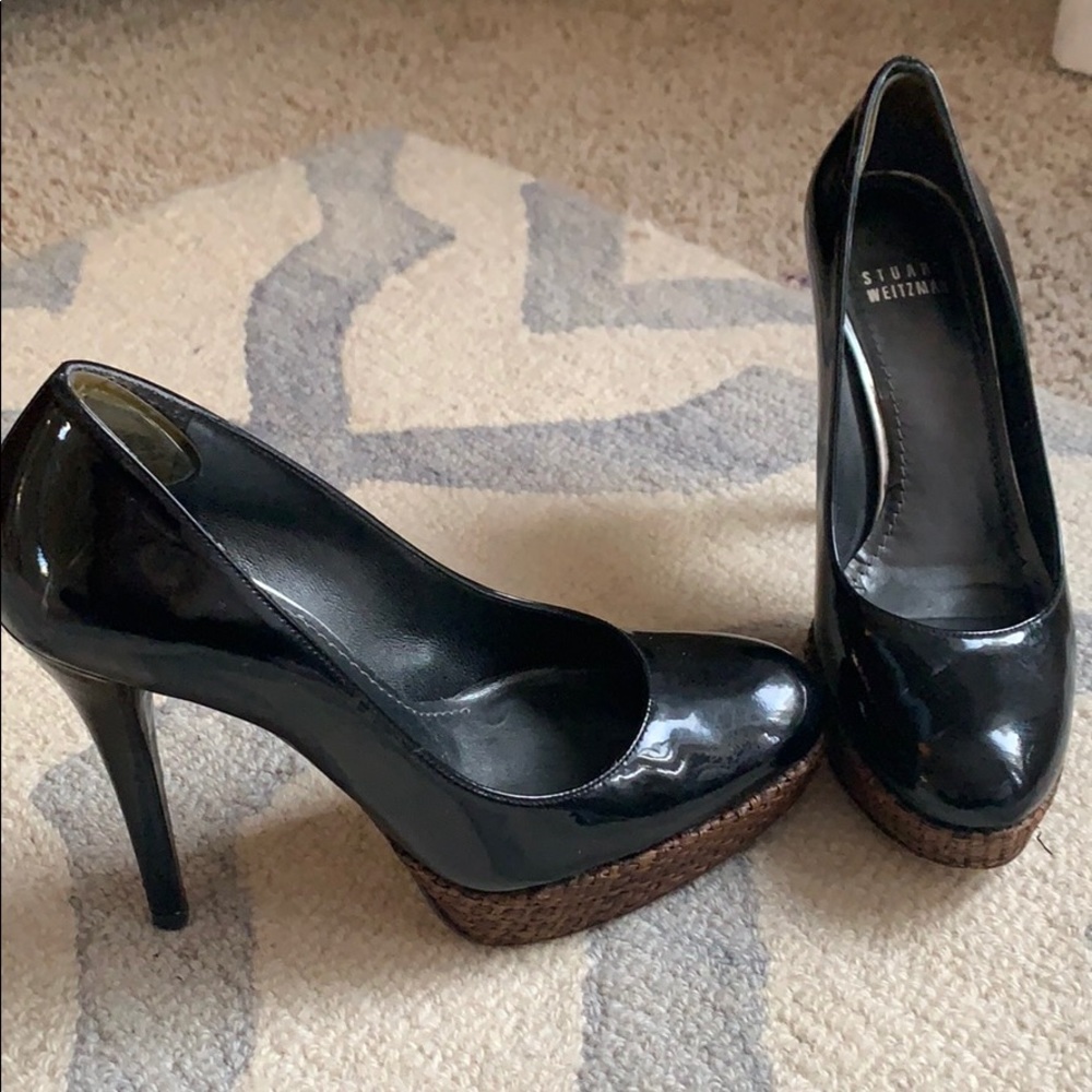 Stuart Weizmann Black Patent Pumps Heels